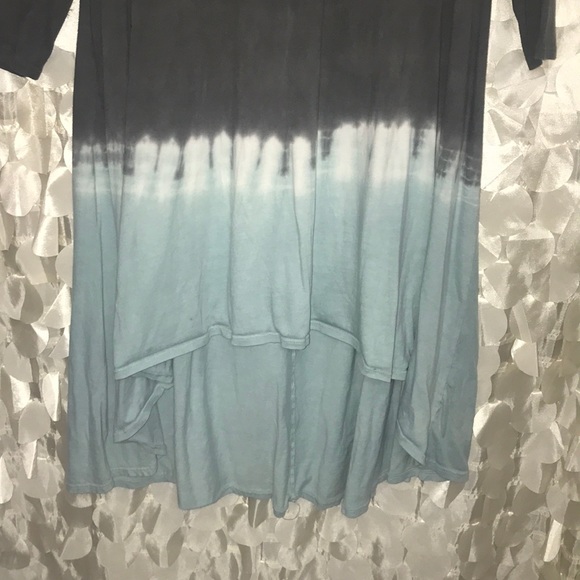 Top - Picture 2 of 3